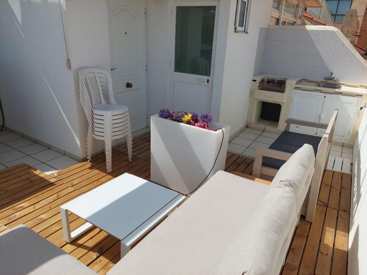 Sunburn, Aqui Hay Quien Viva Apartamento Málaga